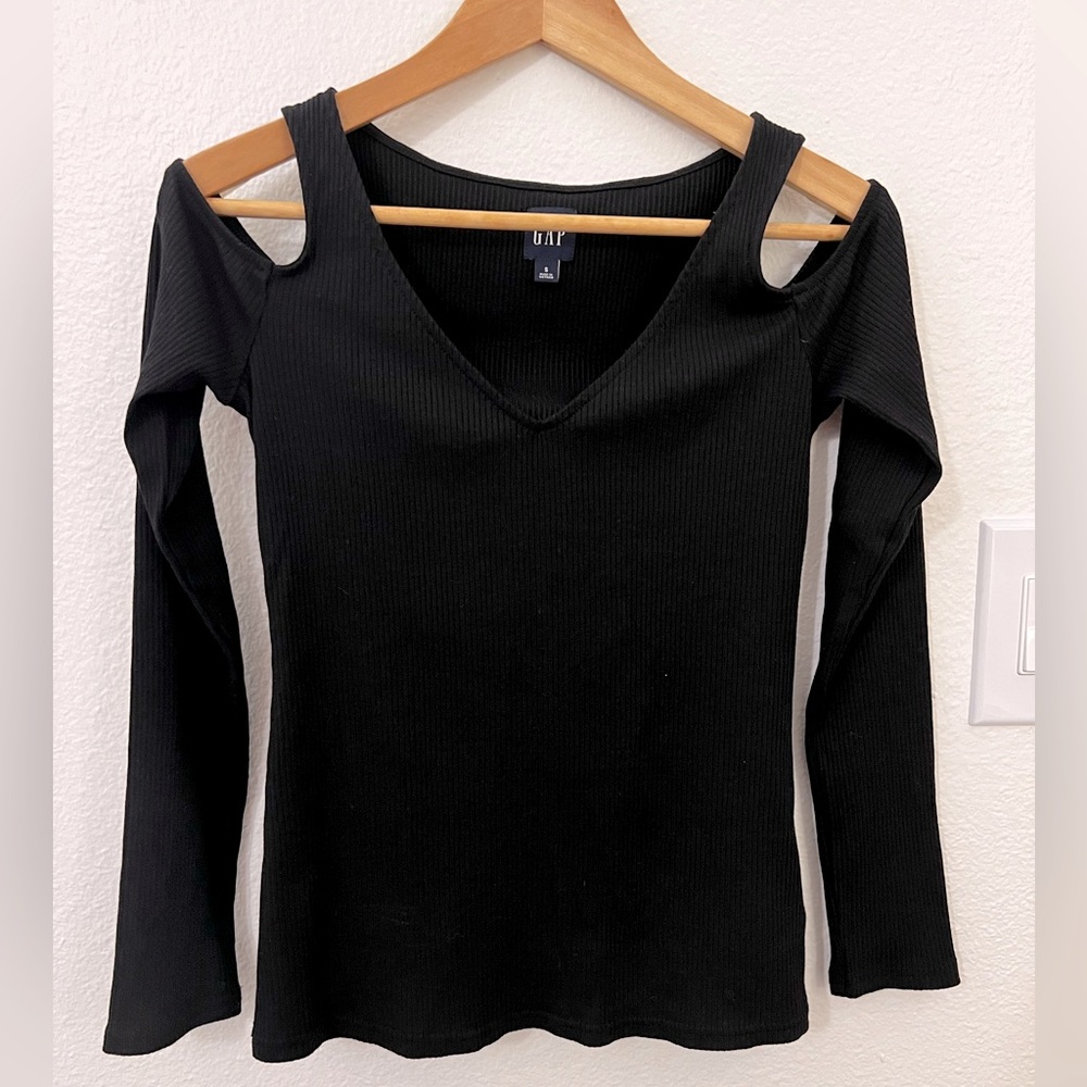 Gap Rib Cutout Top